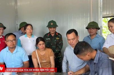 Lai Châu bàn giao 7 ngôi nhà đầu tiên cho người dân vùng lũ Mường Than