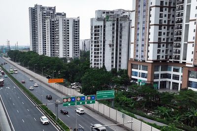 Chưa nên đồng loạt biến làn trái thành làn chỉ để vượt