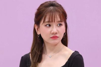 Hari Won bị Trấn Thành 'tát' vì một nam ca sĩ