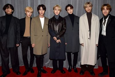 Quan chức liên quan đến GRAMMY cáo buộc BTS 'lợi dụng truyền thông'