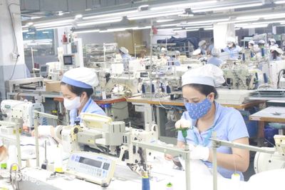 Tăng lương tối thiểu vùng: Thêm động lực cho công nhân