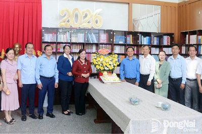 Ủy ban MTTQ Việt Nam thành phố Đồng Nai và các cơ quan, đơn vị chúc mừng ngày truyền thống ngành Tuyên giáo của Đảng