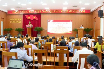 Đẩy mạnh công tác tuyên truyền xây dựng Đảng, hệ thống chính trị