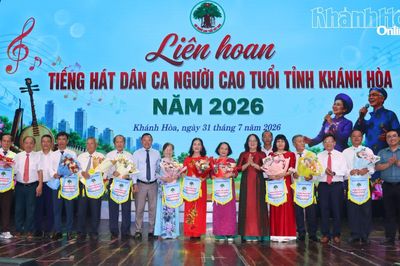 Sôi nổi Liên hoan tiếng hát Dân ca người cao tuổi tỉnh Khánh Hòa