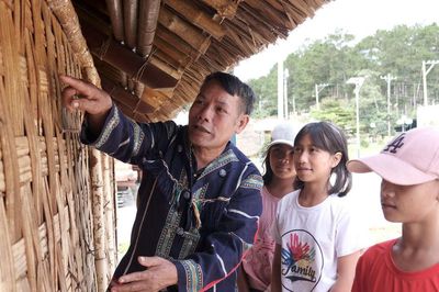 Người giữ lửa văn hóa nơi buôn làng