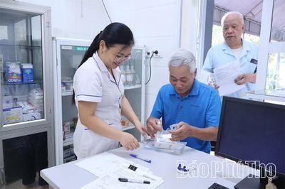 Khẩn trương thực hiện khám, chữa bệnh BHYT tại các trạm y tế xã, phường