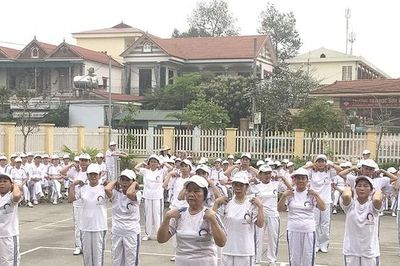 Người cao tuổi Phùng Nguyên sống vui, sống khỏe theo gương Bác Hồ