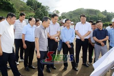 Đồng chí Chủ tịch UBND tỉnh kiểm tra tiến độ dự án đường cao tốc Hòa Bình - Mộc Châu