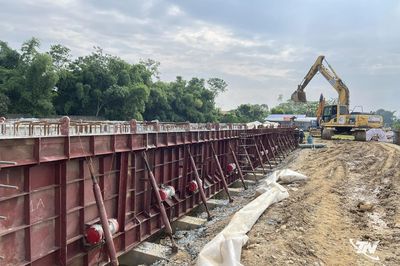 Vướng mặt bằng: Cầu Đồng Liên chậm tiến độ