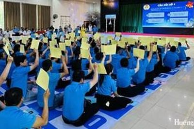 100 đoàn viên, người lao động tham gia Hội thi 'Rung chuông vàng'