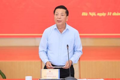 Bộ trưởng Trần Hồng Minh: Chủ động triển khai, đưa Nghị quyết Trung ương 3 vào cuộc sống