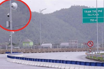 Camera AI ngăn xe máy vào cao tốc Diễn Châu - Bãi Vọt