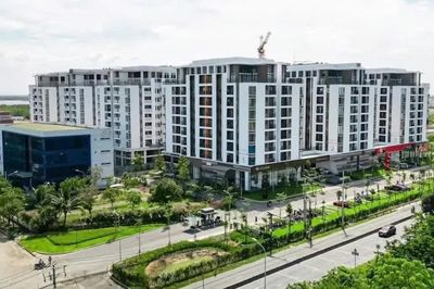 Bất động sản 31/7: Chưa tách hộ khẩu, vợ chồng và bố mẹ có được làm hồ sơ mua NOXH riêng?
