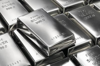 Ngày 31/7: Giá bạc trong nước và thế giới diễn biến trái chiều
