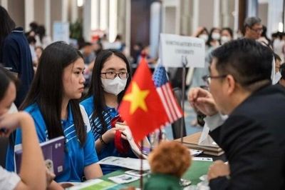 Mỹ xem xét thu phí 100.000 USD với sinh viên các nước muốn ở lại làm việc