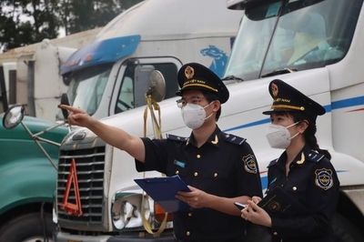 Bộ Tài chính cắt giảm 7 thủ tục hải quan hàng miễn thuế