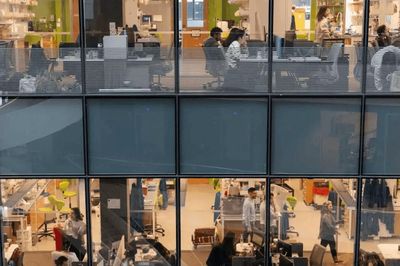 Bảng xếp hạng đại học AI đầu tiên của thế giới: Stanford dẫn đầu, Harvard gây bất ngờ