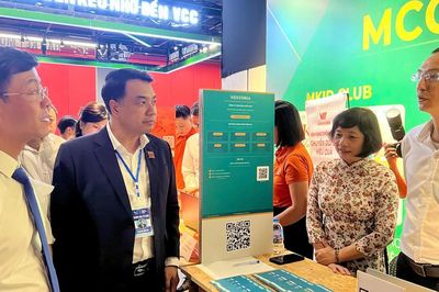 Doanh nghiệp nhỏ và vừa tại Hà Nội ứng dụng AI và thương mại điện tử bứt phá tăng trưởng hai con số