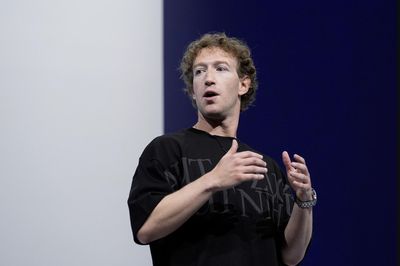 CEO Meta dự đoán hàng tỷ người sẽ có trợ lý AI cá nhân trong 5 năm tới