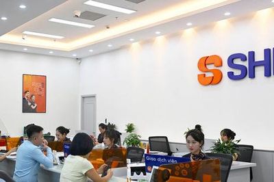 Ngân hàng cấp tập báo lãi: Cuộc dịch chuyển của cỗ máy lợi nhuận