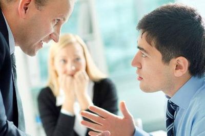 Cảm thấy sếp không còn trọng dụng? Đừng vội nghỉ việc, người khôn ngoan thường làm 3 điều này trước