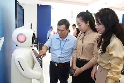 Truyền thông đi trước một bước, Hà Nội tăng tốc chuyển đổi số