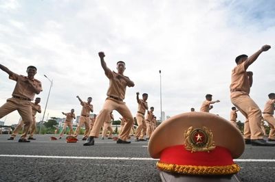 Cảnh sát giao thông, PCCC Công an Hà Nội rèn cán, luyện quân