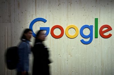 Chúng ta hỏi Google những gì?
