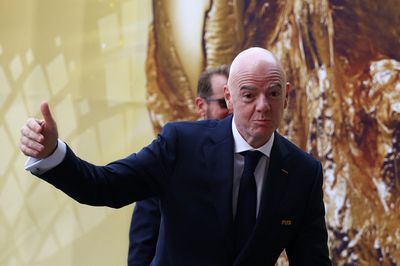 Infantino trả giá vì tự tin thái quá