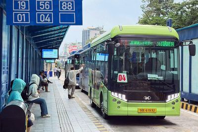10 tuyến xe buýt khu vực Đại học Quốc gia TP.HCM tạm điều chỉnh lộ trình từ 1.8
