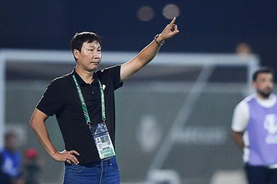 HLV Kim Sang-sik lập kỷ lục bất bại cùng đội tuyển Việt Nam sau trận hòa Singapore