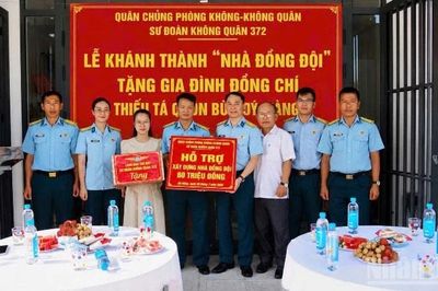 Trung đoàn 929 khánh thành và bàn giao 2 căn nhà đồng đội