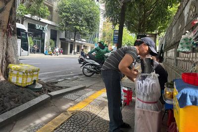 Trật tự vỉa hè và khoảng trống sinh kế của những người yếu thế