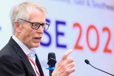 Giáo sư đoạt giải Nobel Lars Peter Hansen: Đừng để AI thay mình suy nghĩ
