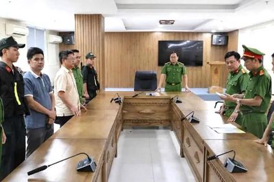 Lập 17 công ty 'ma' để xuất bán trái phép hóa đơn
