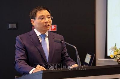 Phó Thủ tướng Nguyễn Văn Thắng làm việc với các doanh nghiệp hàng đầu Hà Lan, thúc đẩy hợp tác đầu tư chiến lược
