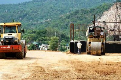 Nguy cơ cạn kiệt nguồn cát sông tại Đồng bằng sông Cửu Long: Bộ Xây dựng đề xuất kết hợp các giải pháp khắc phục