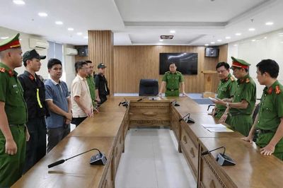 Bắt giam đối tượng cầm đầu đường dây, điều hành 17 công ty 'ma' xuất bán hóa đơn trái phép