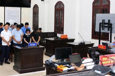 Nguyên Phó Chủ tịch huyện cùng 11 thuộc cấp lĩnh án tù vì đất đai