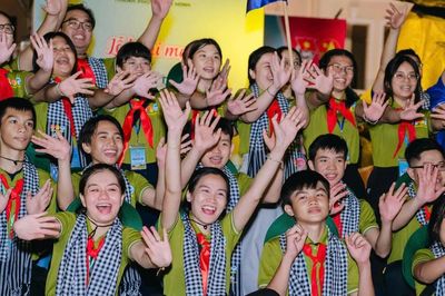 Thiếu nhi TPHCM lên đường về miền Tây học văn hóa truyền thống