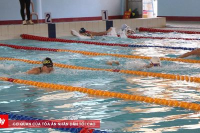 70 lớp bơi lội miễn phí dành cho trẻ em gái