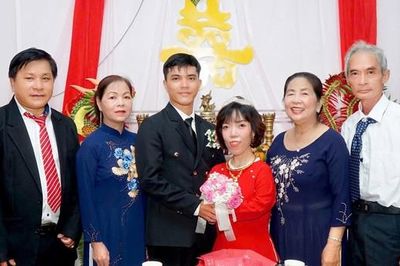 Cô gái Cần Thơ cao 1m20 nên duyên với anh chàng điển trai cách nhà gần 1.000km