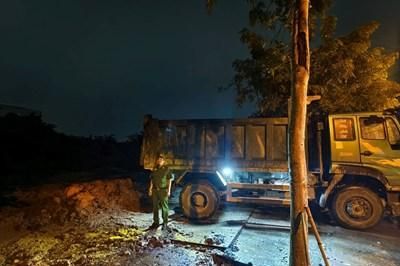 Phát hiện, ngăn chặn một trường hợp đổ chất thải rắn xây dựng không đúng nơi quy định