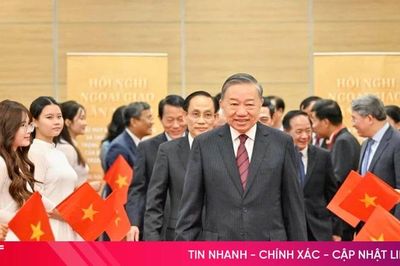 Khai mạc Hội nghị Ngoại giao toàn quốc lần thứ 33