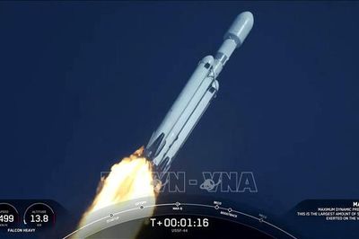 Tên lửa SpaceX trôi dạt có nguy cơ va chạm với Mặt Trăng