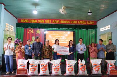 Japfa hỗ trợ 10.000 gà giống, cùng xã Long Hà xây dựng sinh kế bền vững