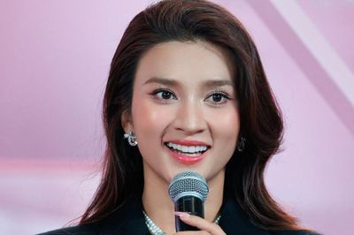 Nữ NSƯT đầu tiên của Việt Nam được đề cử gương mặt đẹp nhất thế giới, sắc vóc đẹp theo thời gian