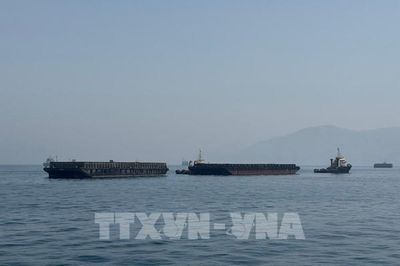 Lưu lượng tàu thuyền qua eo biển Hormuz giảm xuống mức thấp kỷ lục