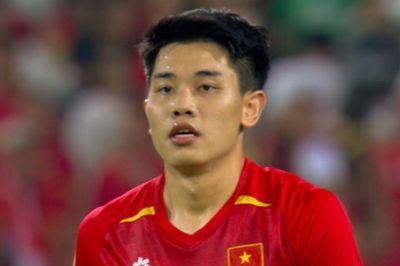 Đình Bắc thừa nhận HLV Kim Sang Sik đã đúng