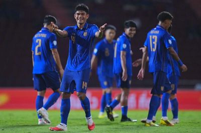 CĐV Thái Lan tự hào với chiến thắng trước Malaysia